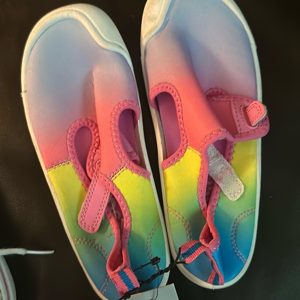 Water shoes